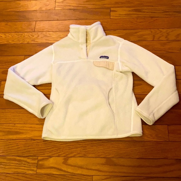 Patagonia Sweaters - 🔥FRI-YAY🔥Patagonia Snap T Sweater White/Cream